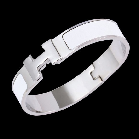 New! Clic H Bracelet Black and Gold - Picture 7 of 9